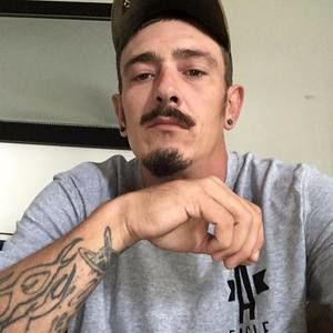 Meet your Posher, Mojoe